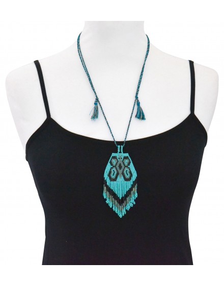 Collier 008